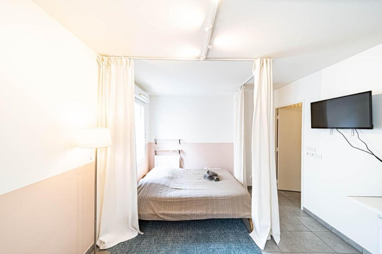 Le Petit Montel- Studio Avec Garage-Metro Valmy Lione Esterno foto